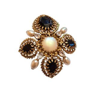Vintage Unsigned Chanel Glass Rhinestone Faux Pearl Brooch Pin (A9088)